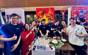 Xa quê hương, bạn trẻ đón tết thế nào?