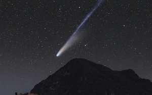 Màn trình diễn rực rỡ nhất thế kỷ của sao chổi Halley: Năm 2061 mới gặp lại!
