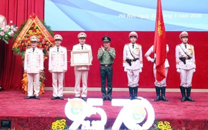 Đoàn Thanh niên Bộ Công an nhận Huân chương Bảo vệ Tổ quốc hạng nhất