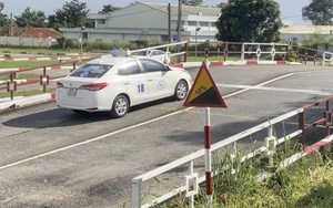 Thi sát hạch bằng lái ô tô rớt 'dốc cầu' liên tục, vượt qua bằng cách nào?
