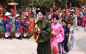 Giỗ tổ Hùng Vương: 600 người mặc Việt phục diễu hành ở Thảo Cầm Viên Sài Gòn