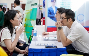 Thị trường lao động liên tục biến động, có nên nhảy việc ?