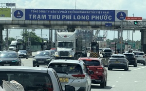 Vì sao cao tốc TP.HCM - Long Thành - Dầu Giây thường ùn ứ vào cuối tuần?