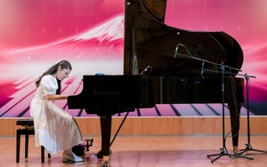 Cô bé 13 tuổi giành vé dự piano quốc tế Piara 2026