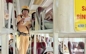 CSGT TP.HCM siết xe giường nằm: Những lỗi doanh nghiệp, tài xế và hành khách dễ bị phạt