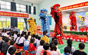 Rộn ràng hội thi lồng đèn thắp sáng ước mơ thiếu nhi tỉnh Lâm Đồng