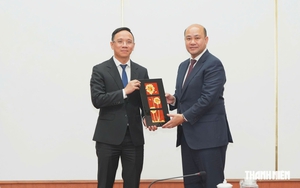 Phó thủ tướng, Chủ tịch Hội Liên hiệp thanh niên Campuchia Hun Many thăm Hải Phòng