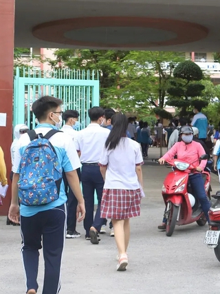 Một địa phương ở TP.HCM chấn chỉnh thu chi đầu năm học