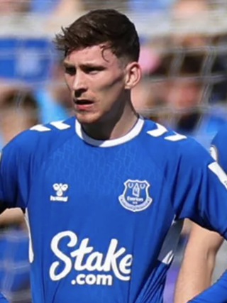 Vì sao Everton sắp bị giải Ngoại hạng Anh trừ 12 điểm, Man City lại nơm nớp lo sợ?