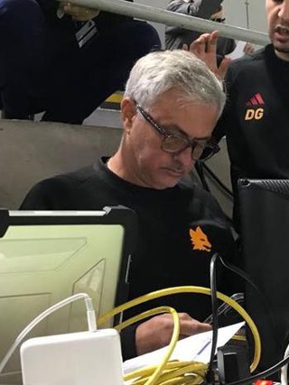 AS Roma bại trận trước Inter Milan, HLV Mourinho ngán ngẩm trọng tài