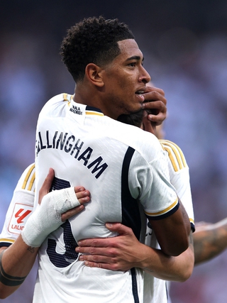 Bellingham vượt thành tích ‘khủng’ của Ronaldo, giúp Real Madrid bay cao tại La Liga