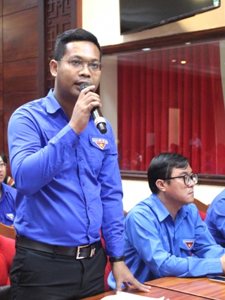 Lãnh đạo tỉnh Đắk Lắk đối thoại với thanh niên