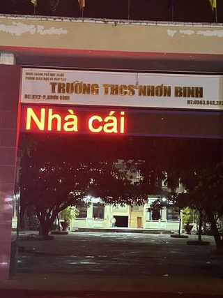 Bảng LED trường học ở Quy Nhơn đăng 'dòng chữ lạ': Sở GD-ĐT chỉ đạo nóng