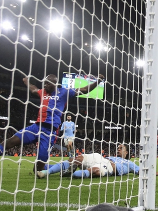 Man.City không còn ‘bất khả chiến bại’