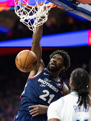 Joel Embiid phong độ hủy diệt, nối dài chuỗi trận 30-10 lên con số 12