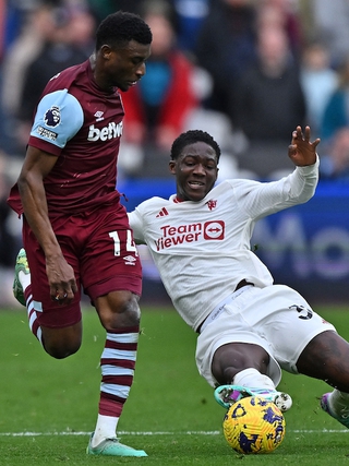 Gục ngã trước West Ham, M.U tiếp tục mất phương hướng