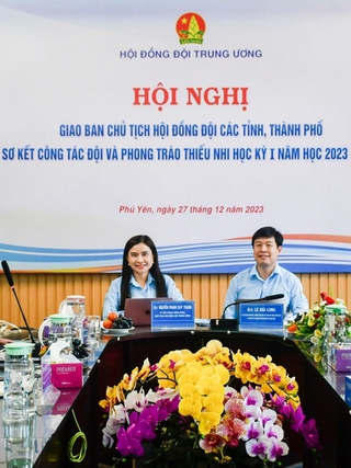 Hỗ trợ thiếu nhi có hoàn cảnh khó khăn đón tết