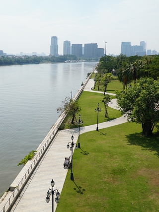 Những công viên dọc bờ sông ở TP.HCM 'hút hồn' rất nhiều người