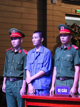 Cướp ngân hàng đâm chết bảo vệ, lãnh tử hình: Kết cục đau lòng bởi cờ bạc online