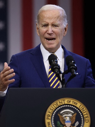 Tổng thống Biden, 80 tuổi, kiểm tra sức khỏe toàn diện trước khi tranh cử năm 2024