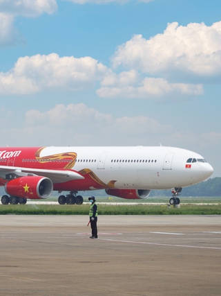 Lợi nhuận công ty mẹ đạt hơn 900 tỉ đồng, Vietjet thúc đẩy du lịch, đầu tư