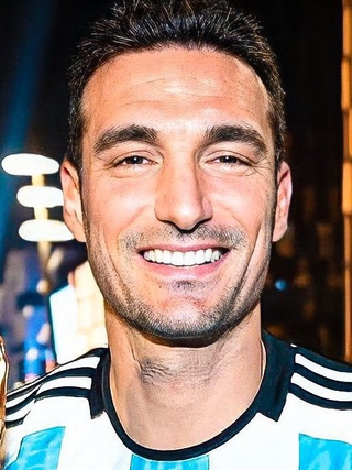 HLV Scaloni ký hợp đồng dẫn dắt đội tuyển Argentina đến World Cup 2026