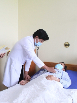Cứu sống bệnh nhân bị chảy máu ổ bụng do u gan vỡ