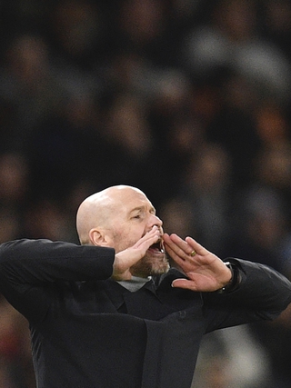 Đánh bại Barcelona đưa HLV Ten Hag của M.U lên một tầm cao mới