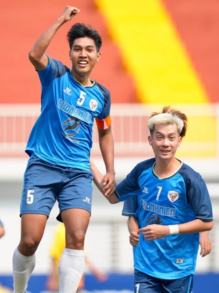 Thắng ĐH Hoa Sen 9-0, ĐH Sư phạm kỹ thuật TP.HCM giành vé vào vòng play-off