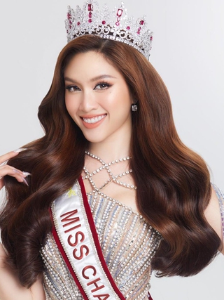 Vương miện Miss Charm Vietnam của Thanh Thanh Huyền bị tố đạo nhái