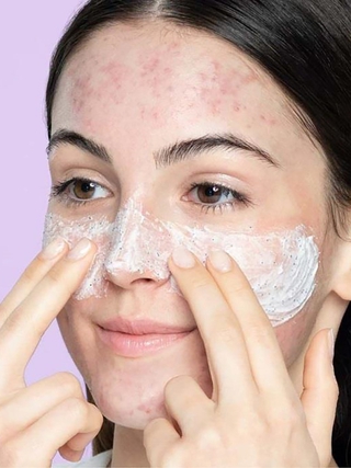 10 sữa rửa mặt cho da dầu nhạy cảm khỏe khoắn, không lo mụn 'ghé thăm'