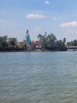 Thuyền chở khách đi chùa gặp nạn trên sông Đồng Nai, 1 người tử vong