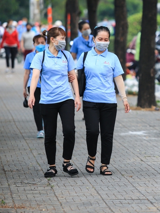 TP.HCM dự báo doanh nghiệp còn khó khăn, người lao động bị ảnh hưởng thu nhập