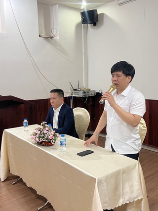 Phụ huynh Bình Dương bật khóc khi đối thoại với 'Shark' Thủy, Chủ tịch Apax Leaders