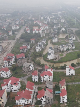 Tranh chấp đất đai, không nên bắt buộc phải hòa giải ở xã