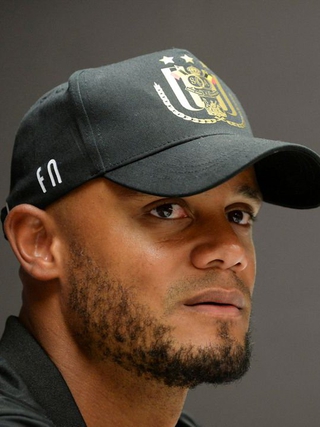 HLV Guardiola hé lộ người kế nhiệm mình ở Man City
