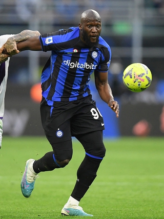 Lukaku gây thất vọng lớn, Inter Milan trắng tay trước Fiorentina trên sân nhà