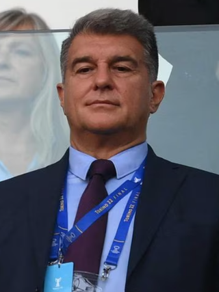 UEFA có thể sẽ cấm CLB Barcelona tham dự Champions League mùa 2023 - 2024