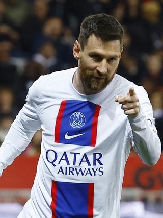 Messi tỏa sáng giúp PSG tìm lại chiến thắng