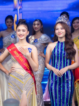 Hoa khôi trả lời vấn đáp bằng tiếng Anh: 'Không có ai là hoàn hảo'
