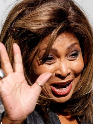 Tổng thống Mỹ và nhiều nghệ sĩ xúc động khi nghe tin Tina Turner qua đời