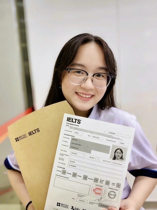 Nữ sinh lớp 12 tự ôn IELTS và đạt 8.0 điểm ngay lần thi đầu tiên