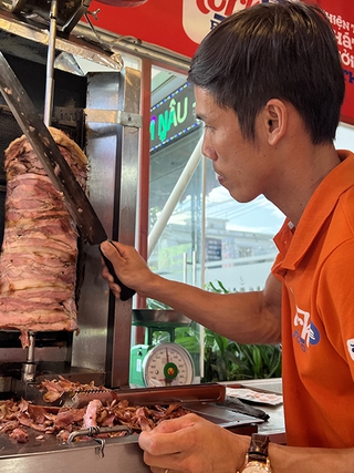 Ông chủ trại heo khởi nghiệp mô hình kinh doanh đa món: Doanh thu 20 triệu đồng/ngày