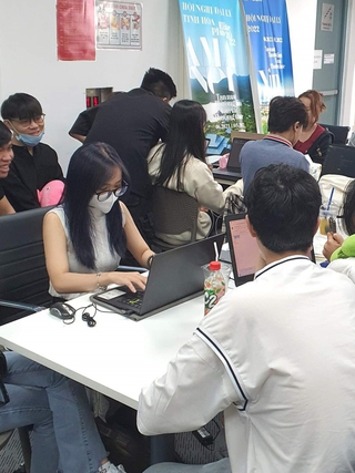 Mới ra trường, nhiều người trẻ đã có thu nhập hơn 30 triệu đồng/tháng