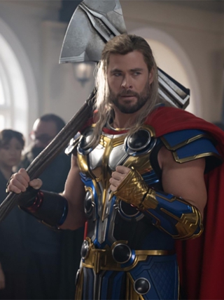 'Thần Sấm Thor' Chris Hemsworth không muốn con gái theo nghiệp diễn quá sớm