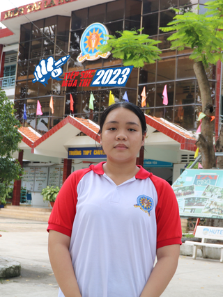 Nghị lực mùa thi: Cô bé mồ côi cha lo dở dang giấc mơ đại học