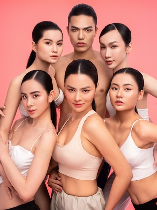 Kỳ Duyên - Minh Triệu, Vũ Thu Phương và Anh Thư 'đọ trình' chất thời trang