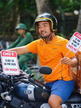 Xe cà phê độc đáo của chàng hướng dẫn viên du lịch