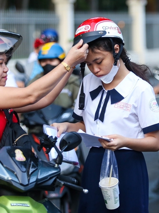 Thi tốt nghiệp THPT không nên là cuộc chiến 'sinh tử'