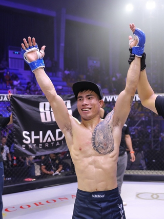 Nhà vô địch tán thủ châu Á thất bại trên sàn MMA